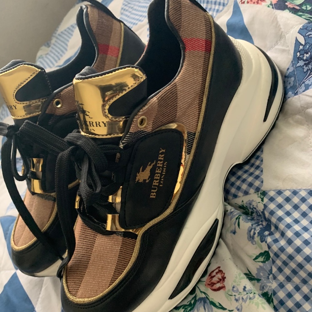 Women shoes